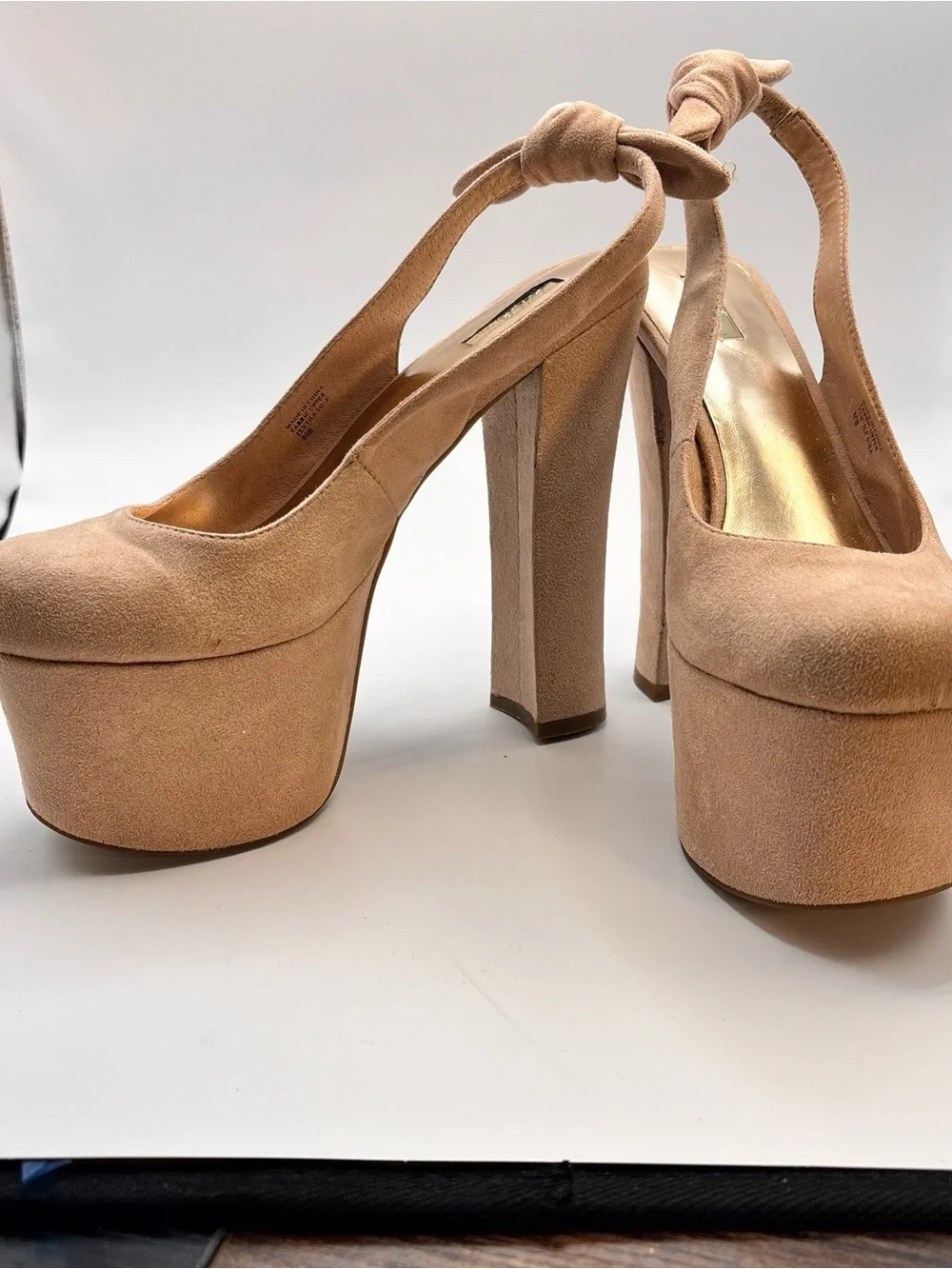 Y2K Wild Pair Nude Faux Suede Platform Slingback Ankle Bow Heels - Size 8
